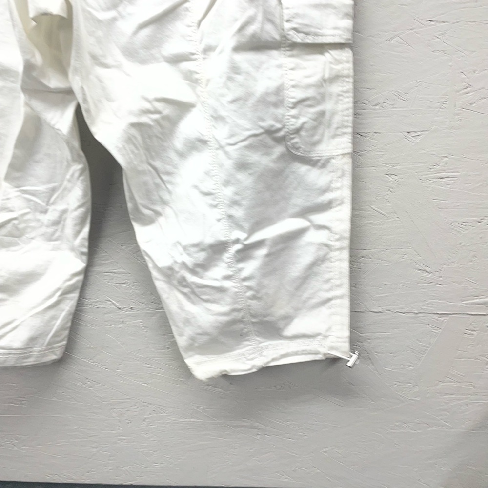 Time and Tru White Cargo Capri Pants - Picture 8 of 14